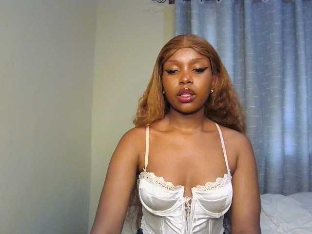 Nafartariee live cam on BongaCams