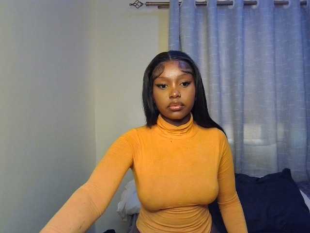 Nafartariee live webcam show
