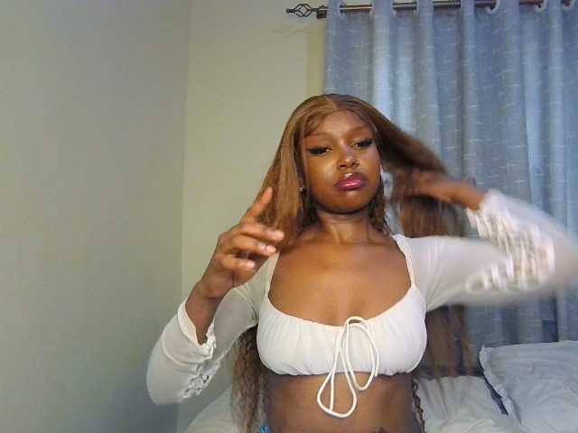 Nafartariee live cam on BongaCams