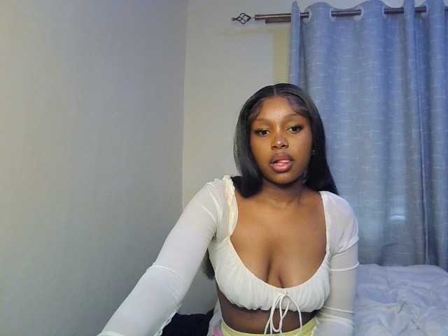 Nafartariee live webcam show