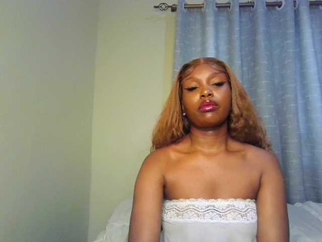 Nafartariee live cam on BongaCams