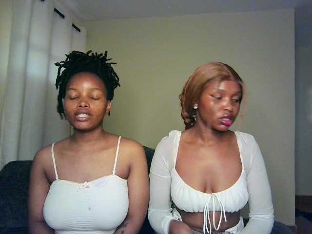 Nafartariee live cam on BongaCams