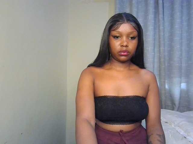 Nafartariee live cam on BongaCams