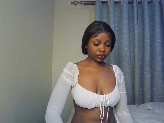 Nafartariee live cam on BongaCams