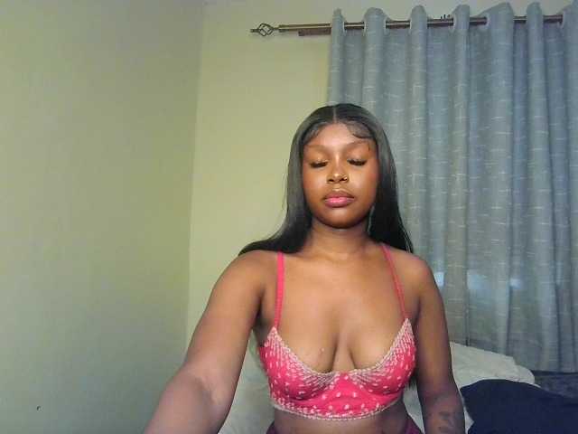 Nafartariee live cam on BongaCams