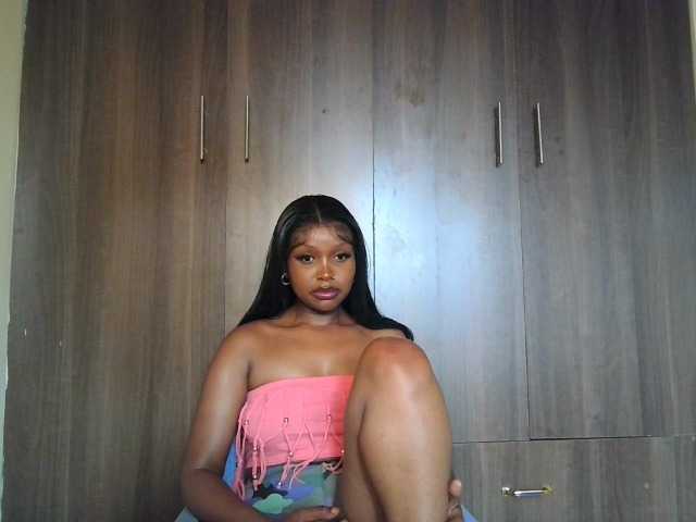 Nafartariee live cam on BongaCams