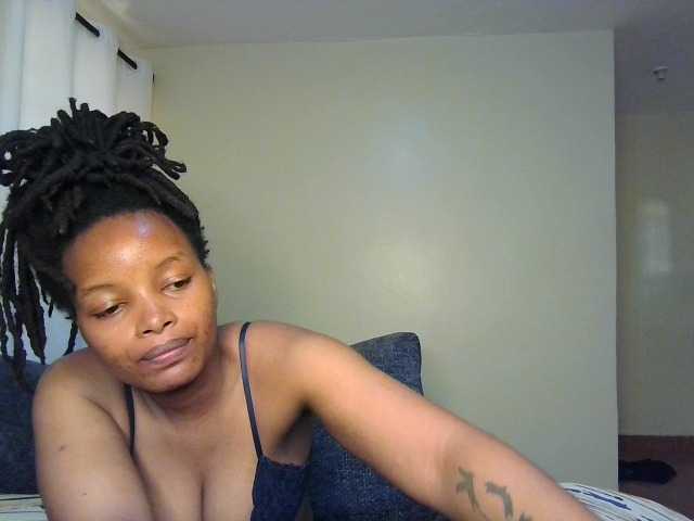 Nafartariee live cam on BongaCams