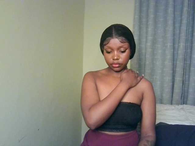 Nafartariee live cam on BongaCams
