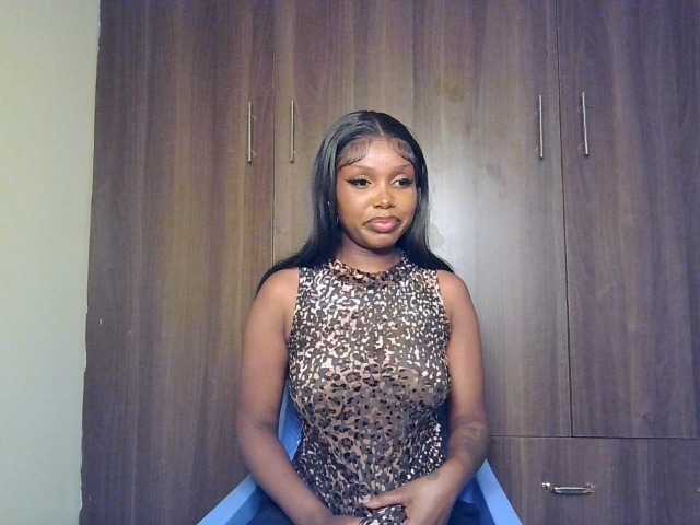 Nafartariee live cam on BongaCams