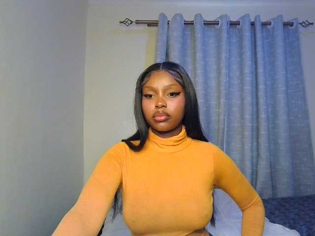 Nafartariee live cam on BongaCams