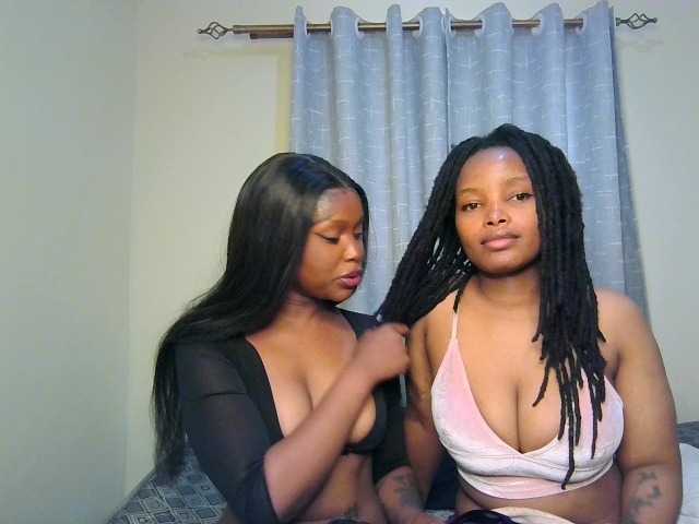 Nafartariee live cam on BongaCams