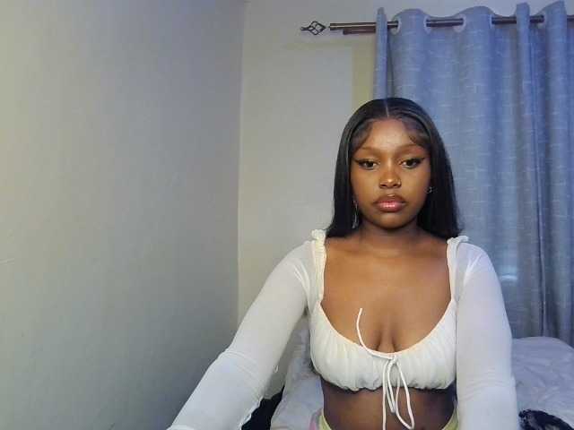 Nafartariee live webcam show