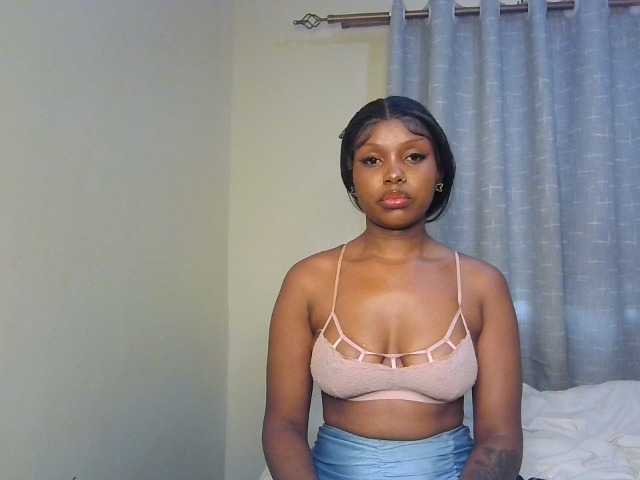 Nafartariee live cam on BongaCams