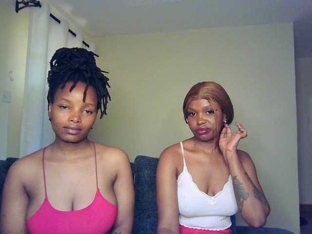 Nafartariee live cam on BongaCams