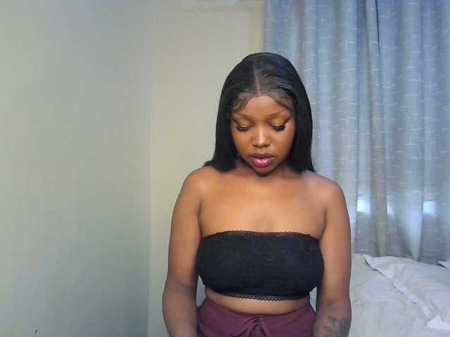 Nafartariee live cam on BongaCams