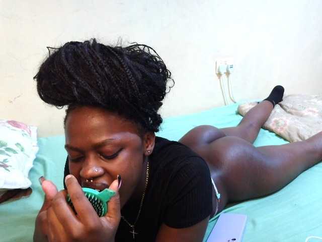 cute-mashall live cam on BongaCams
