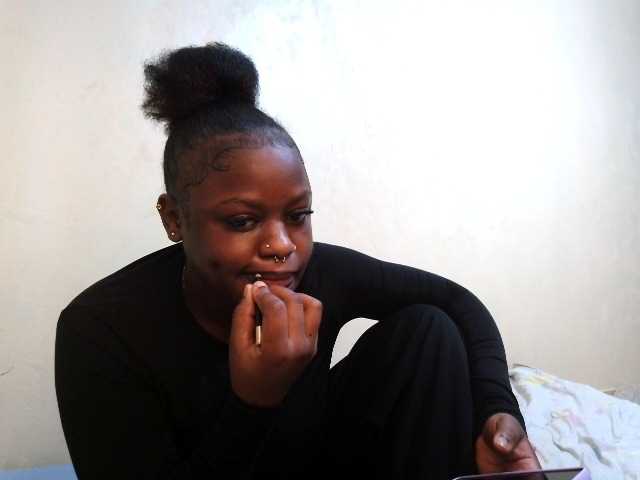 cute-mashall live cam on BongaCams