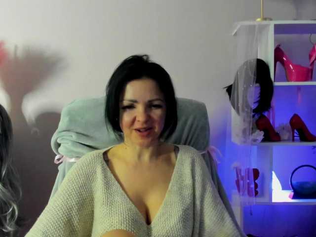 Mollybrunett's BongaCams show and profile