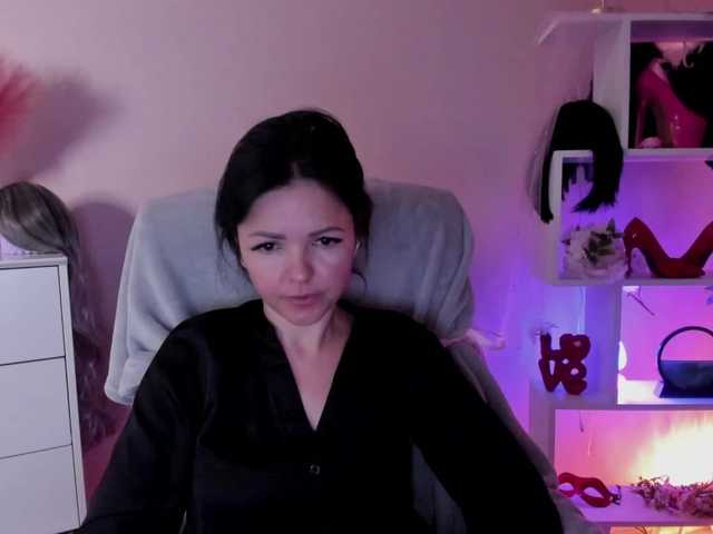 le modèle Mollybrunett est en webcam porno dans un show sur le site bongacams, il possède les tags suivants: White/Caucasian,Brunette,Shaved