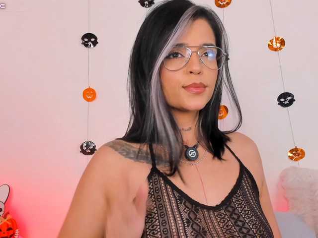 IvonneDuarte live cam on BongaCams