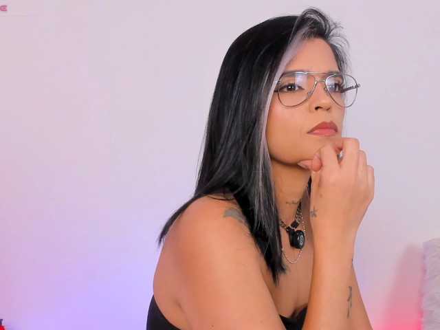 IvonneDuarte live cam on BongaCams