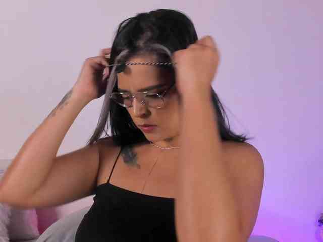 IvonneDuarte webcam