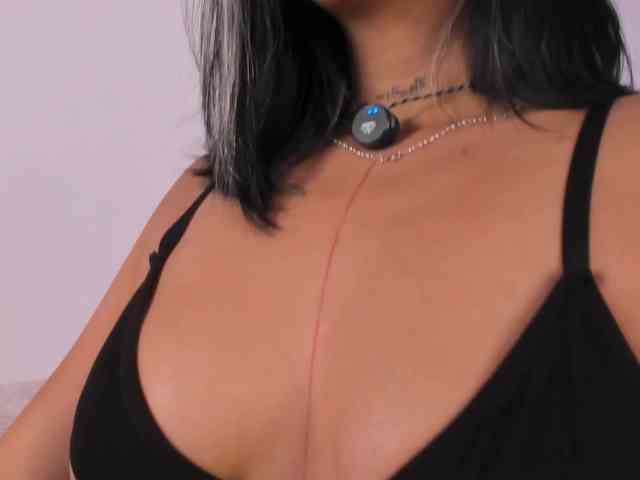IvonneDuarte webcam