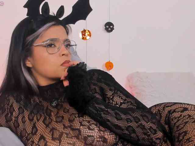 IvonneDuarte webcam