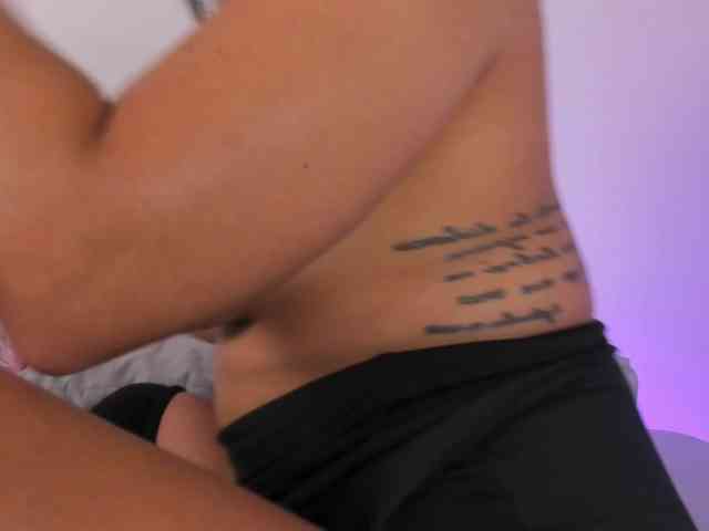 IvonneDuarte webcam