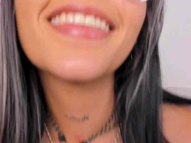 IvonneDuarte webcam