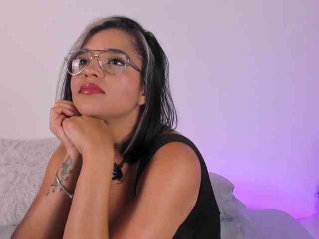 IvonneDuarte webcam