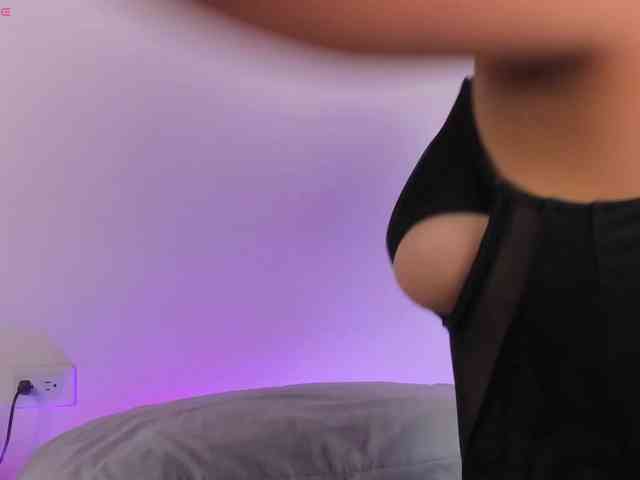 IvonneDuarte webcam