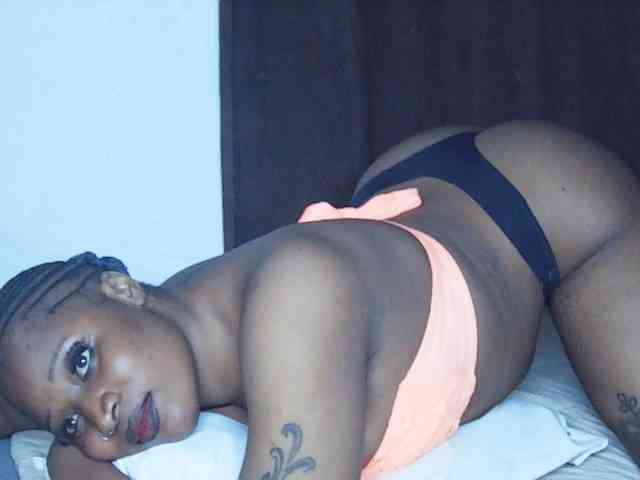 Queenmama webcam