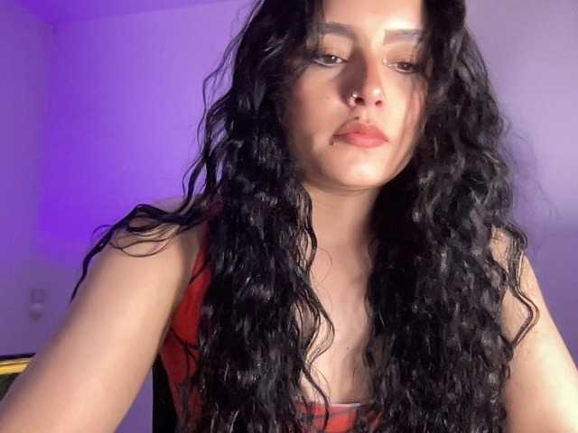 Live room thumbnail for Salomepolaniee