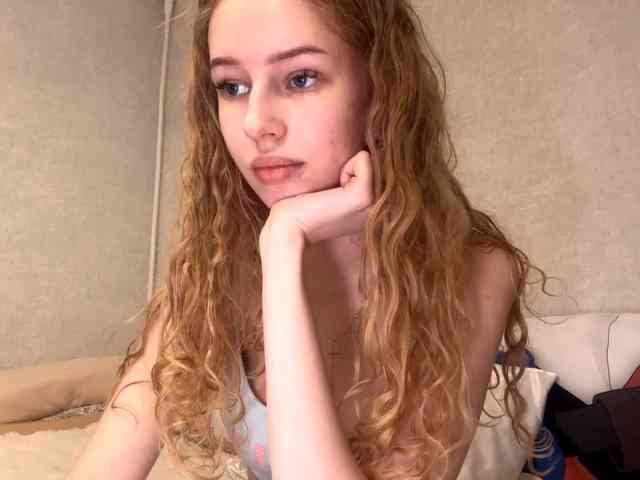 SweetyWhisper webcam