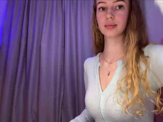 SweetyWhisper webcam