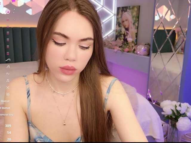 MimiForce's BongaCams show and profile