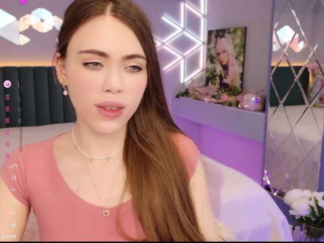 MimiForce's BongaCams show and profile