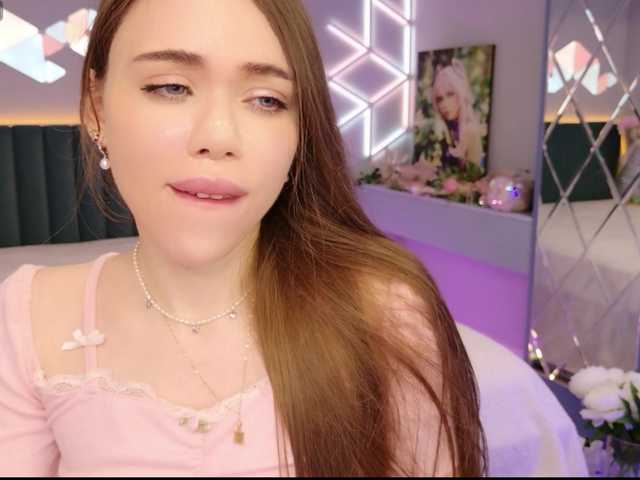 MimiForce's BongaCams profile