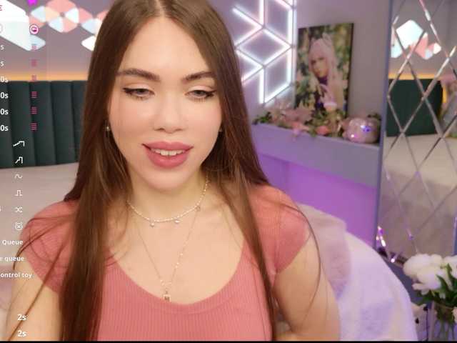 MimiForce's BongaCams show and profile