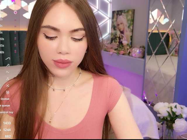 MimiForce's BongaCams show and profile