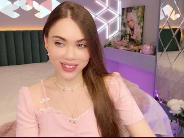 MimiForce's BongaCams show and profile