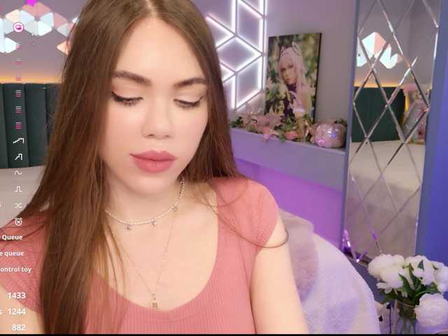 MimiForce's BongaCams show and profile