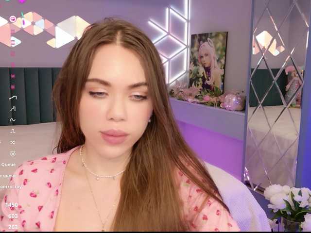 MimiForce's BongaCams show and profile