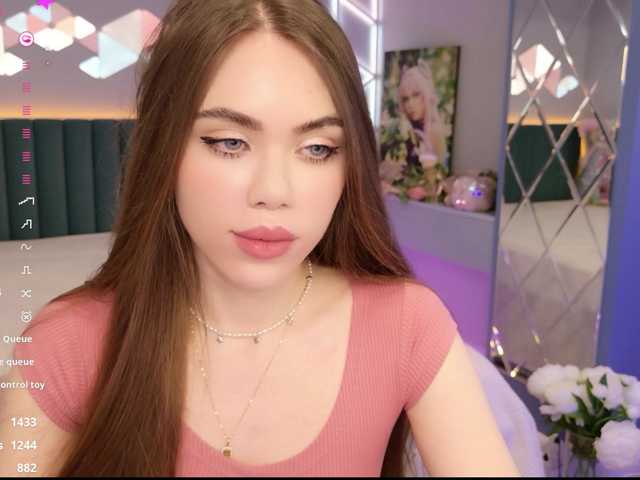 MimiForce's BongaCams show and profile