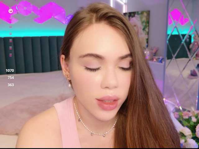MimiFors live cam on BongaCams