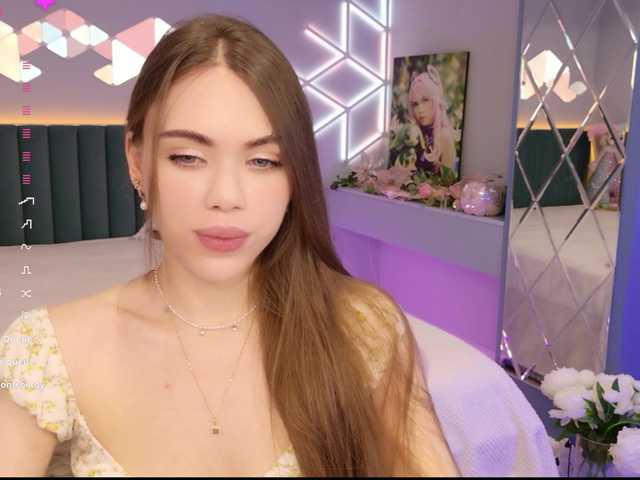 MimiForce's BongaCams show and profile