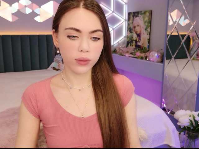 MimiForce's BongaCams show and profile