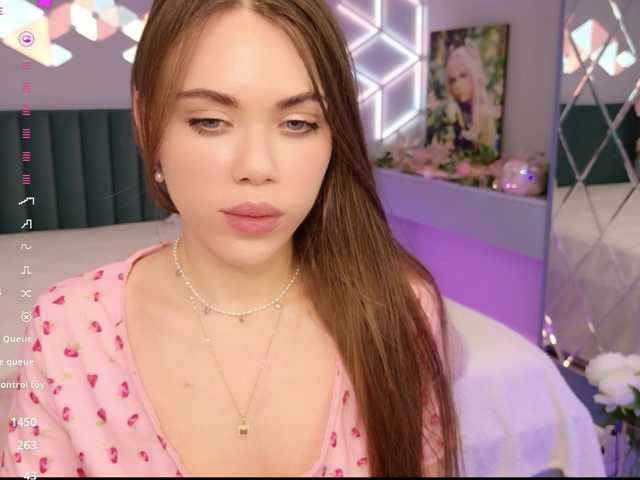 MimiForce's BongaCams show and profile