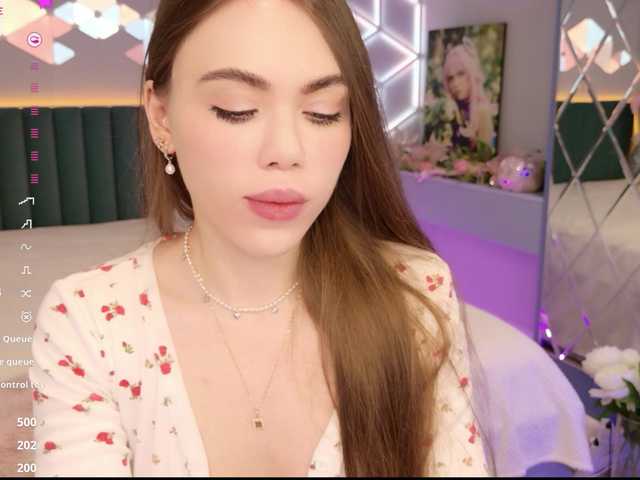 MimiForce's BongaCams show and profile